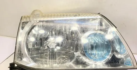 Nissan X-Trail T30 Headlight/headlamp