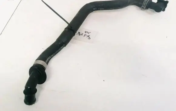 Mercedes-Benz CLS C219 Engine coolant pipe/hose A2118302796