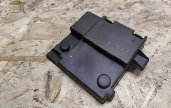Maserati GranTurismo Fuse box cover A878
