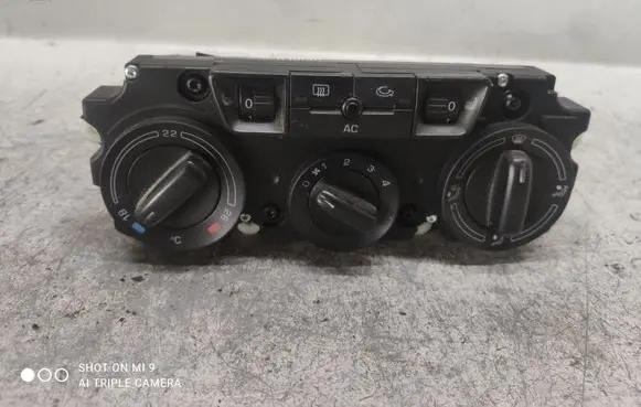 Skoda Octavia Mk2 (1Z) Climate control unit