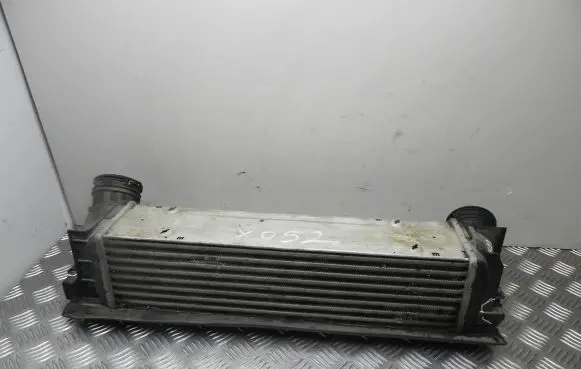 BMW 3 E92 E93 Intercooler radiator 7540035 VD18028DEFEKTAS