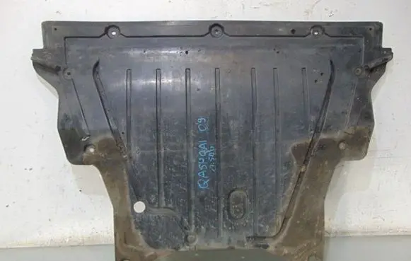 Nissan Qashqai Engine splash shield/under tray