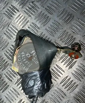 Hyundai Elantra Rear seatbelt