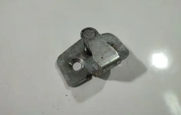 Opel Meriva A Front door lock loop/hook striker 96336