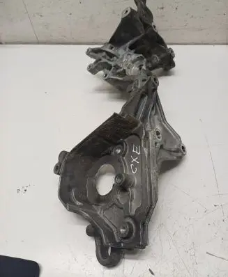 Volkswagen Transporter - Caravelle T6 Engine mounting bracket 03N145167