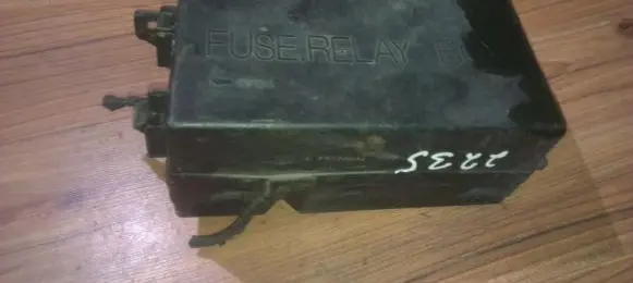 KIA Carnival Fuse box set molex35254