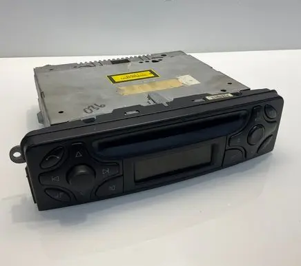 Radio/CD/DVD/GPS head unit