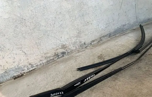 Volkswagen Touran III Windshield/front glass wiper blade 