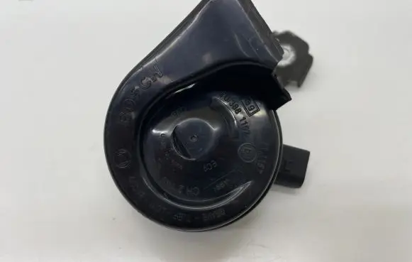 Volkswagen Jetta V Horn signal 703881157