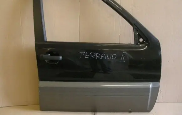 Nissan Terrano Front door