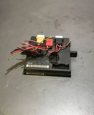 Audi A4 S4 B7 8E 8H Comfort/convenience module 8E0907279K
