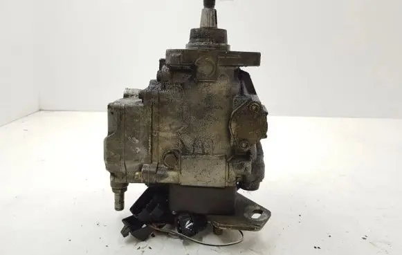 Audi A4 S4 B5 8D Fuel injection high pressure pump 2464463288