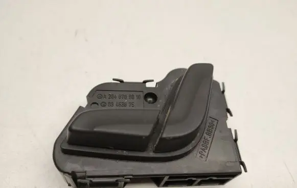 Mercedes-Benz E W212 Seat control switch A2048709010