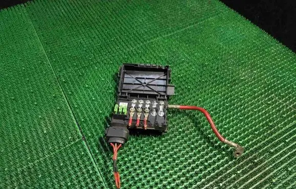 Audi A3 S3 8L Fuse box set 1J0937550A 586440 ST17BA