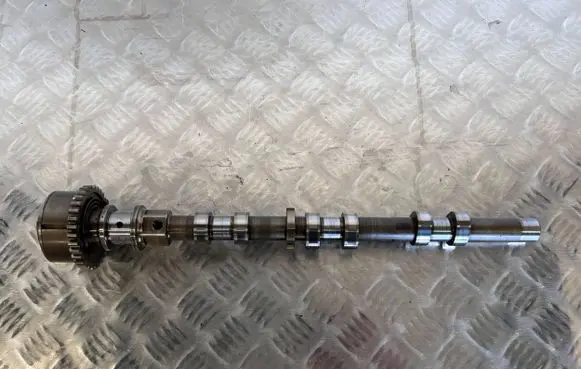 Maserati Levante Camshaft F160AU 1701020068 3270861