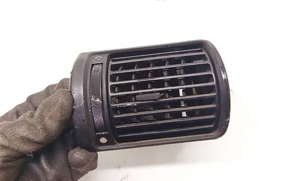 Audi A4 S4 B5 8D Dash center air vent grill 8d1820901
