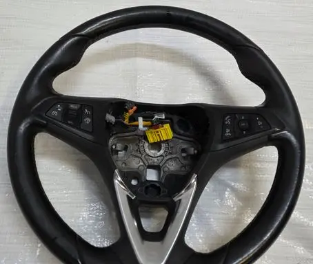 Opel Astra K Steering wheel