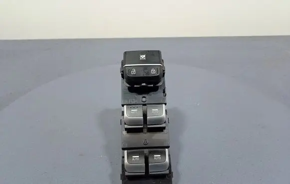 KIA Optima Electric window control switch 93570D4460