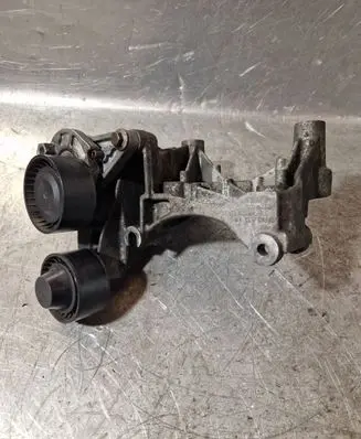 Nissan NV300 Generator/alternator bracket 11710524R