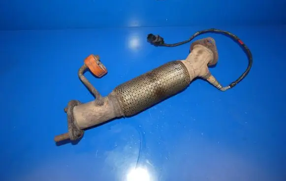 Hyundai i30 Exhaust gas pipe 