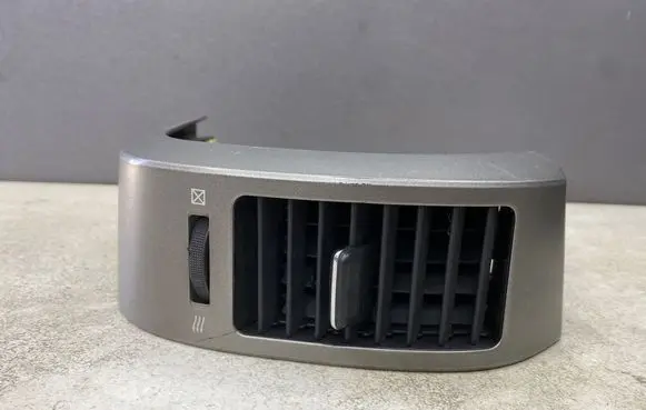 Toyota Prius (XW20) Dashboard side air vent grill/cover trim 5506247010 4556417010