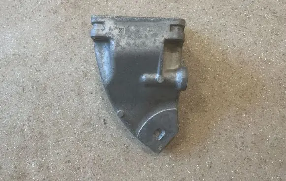 Mercedes-Benz GLC C254 Engine mounting bracket A6542231400
