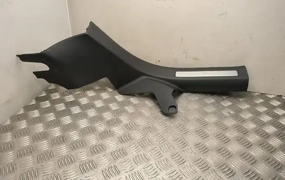 Polestar 4 Front sill trim cover 80012944