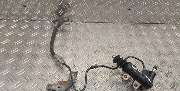 Clutch slave cylinder