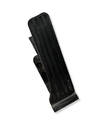Mercedes-Benz C W204 Accelerator throttle pedal A2043000004 2043000004