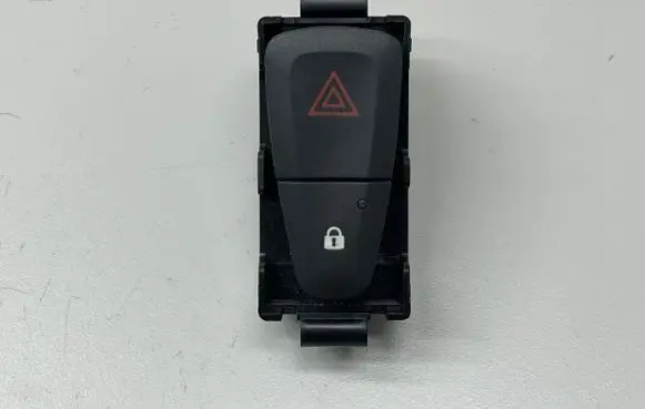 Renault Megane III Hazard light switch E3160601 PBTGF20