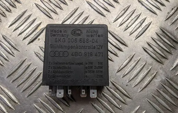 Audi A4 S4 B5 8D Other relay 4B0919471