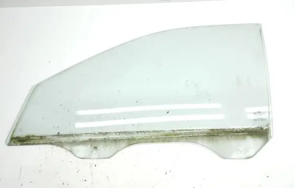 KIA Sportage Front door window glass four-door