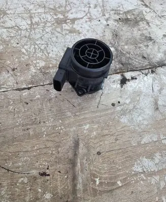Volvo S40, V40 Mass air flow meter 30611533 60441584 5WK9624
