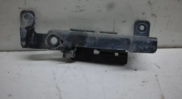Opel Vivaro Sliding door check strap stopper 65710