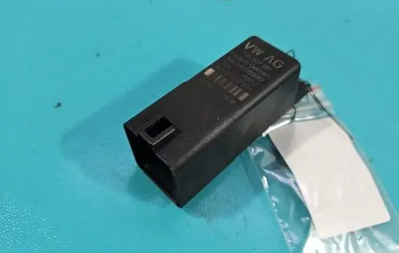 Skoda Rapid (NH) Other relay 04B907281 IMPRK1568463