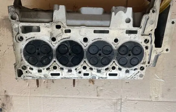 BMW 1 F20 F21 Engine head 781019607 7797678