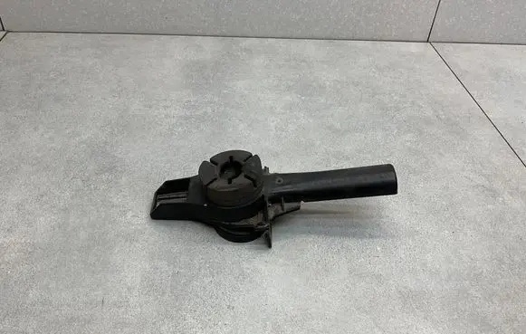 Audi Q5 SQ5 8R Radiator mount bracket 8K0805201