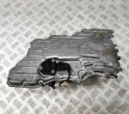 BMW M5 F90 Oil sump 7638343 6PR010497