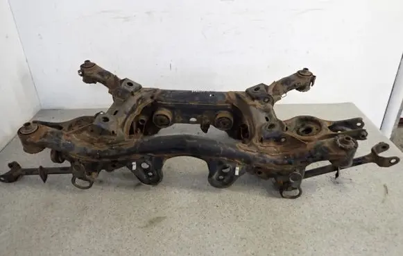 Suzuki Grand Vitara II Rear beam 