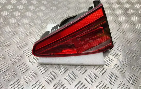 Volkswagen Touran III Tailgate rear/tail lights 5TA945094D 5TA945260
