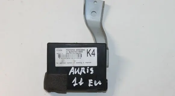 Toyota Auris 150 Immobilizer control unit/module 8978402040