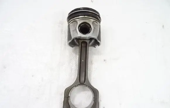 Alfa Romeo Stelvio Piston with connecting rod 55278453