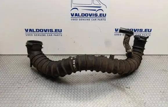 Opel Vivaro Air intake hose/pipe 8200453032c
