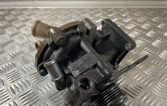 Ford Mondeo Mk III Power steering pump