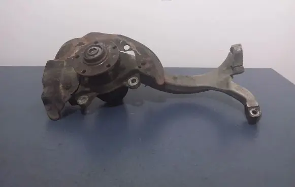 Audi A8 S8 D3 4E Front wheel hub spindle knuckle 4E0257N