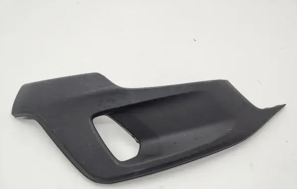 Volvo V40 Front bumper corner part panel trim 31353341