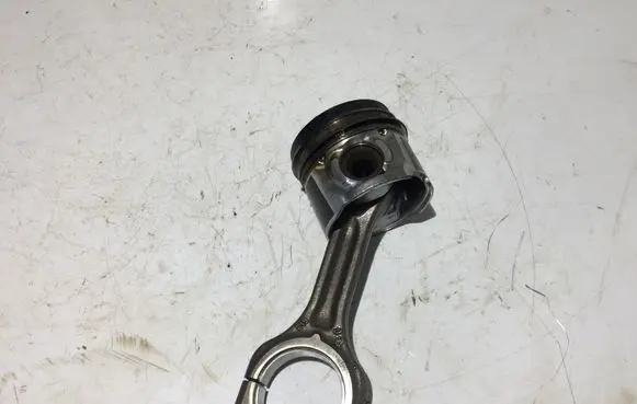 Ford Transit - Tourneo Connect Piston with connecting rod 619