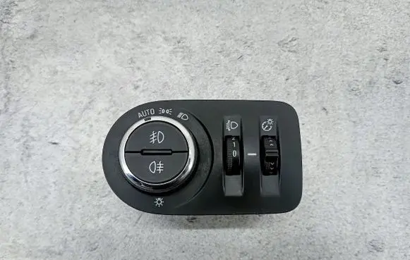 Opel Corsa F Light switch 39201665