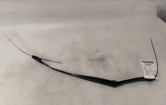 BMW X4M F98 Front wiper blade arm 7399010