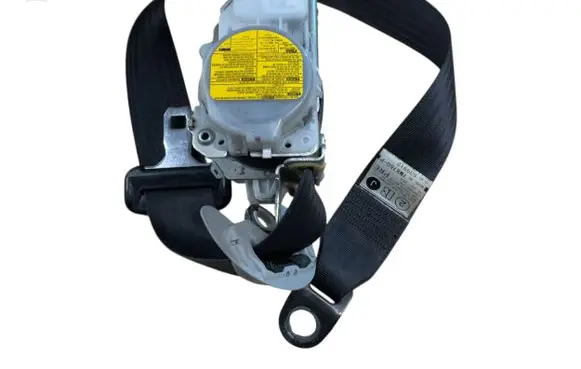 Lexus IS 220D-250-350 Front seatbelt 7M8750P